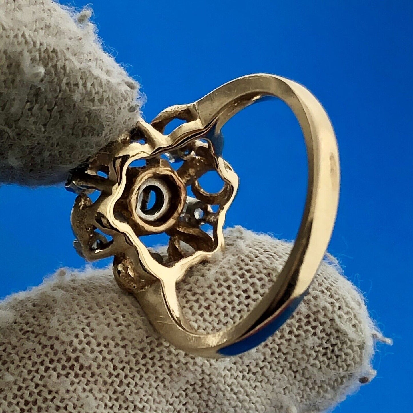 Vintage 14K Yellow Gold Diamond Flower Cluster Ribbon Style Cocktail Ring