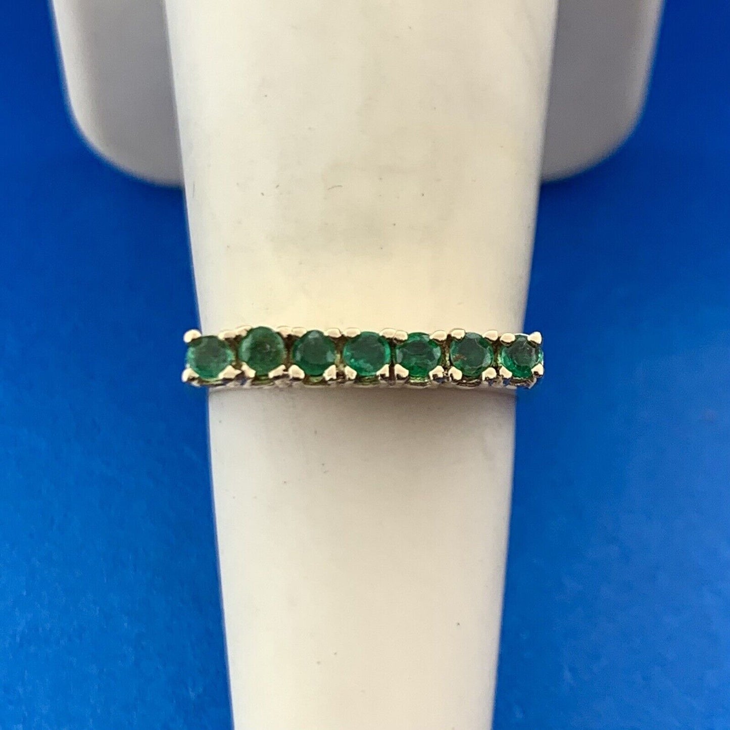 Gorgeous 14k Yellow Gold Round Cut Emerald Prong Set Raised Ring Size 5.25