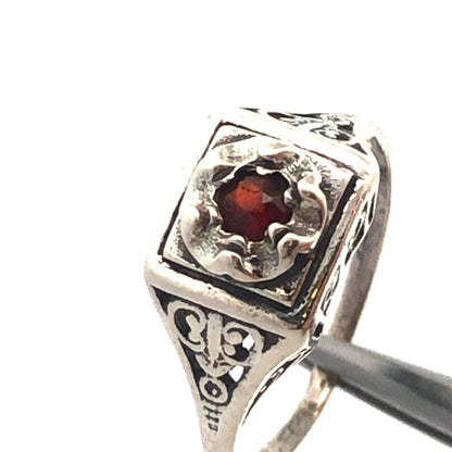 Art Deco 925 Sterling Silver Round Garnet Square Scroll Detail Ring