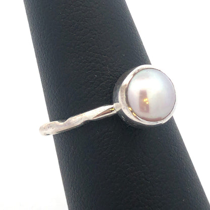 925 Sterling Silver Round Light Pink Pearl Solitaire Occasion Ring