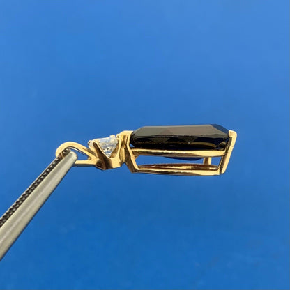 14K Yellow Gold Pear Shaped Garnet Round Diamond Accented Teardrop Pendant