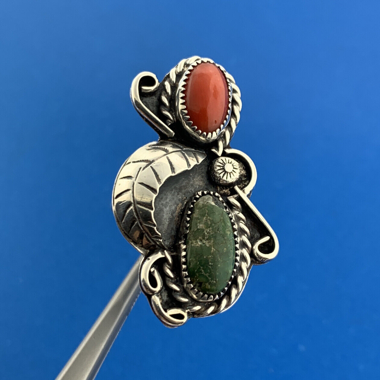 Native American Unsigned Sterling Silver Moss Agate Coral Squash Blossom Ring