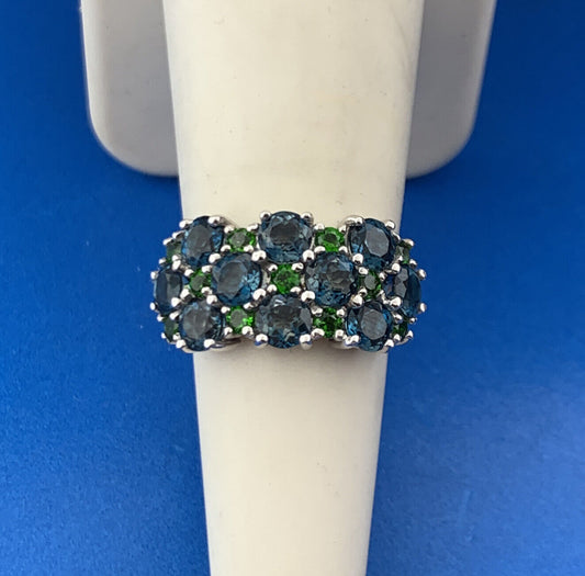 Stunning Sterling Silver 925 Brilliant Blue and Green Quartz Cocktail Ring
