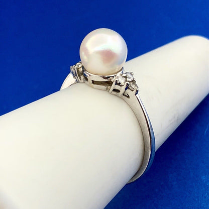 Elegant 14K White Gold Pearl Diamond Bridal Sweetheart Anniversary Ring