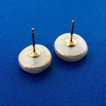 Retro 14K Yellow Gold White Iridescent Mabe Pearl Statement Stud Earrings