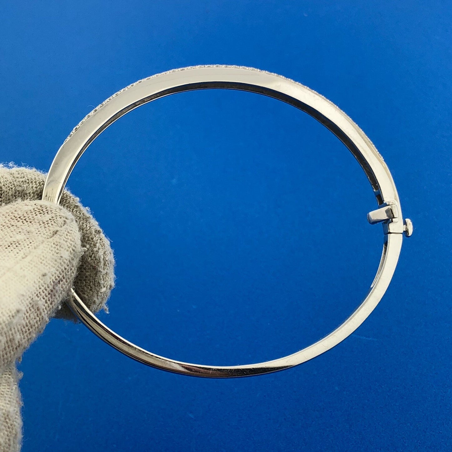 Gorgeous 14k White Gold Round Cut Diamond Hinged Bangle Cuff 6.5" Bracelet