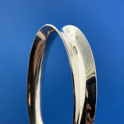Taxco Artisan PAZ.  925 Sterling Silver Ribbed Wave Modernist Bangle Bracelet
