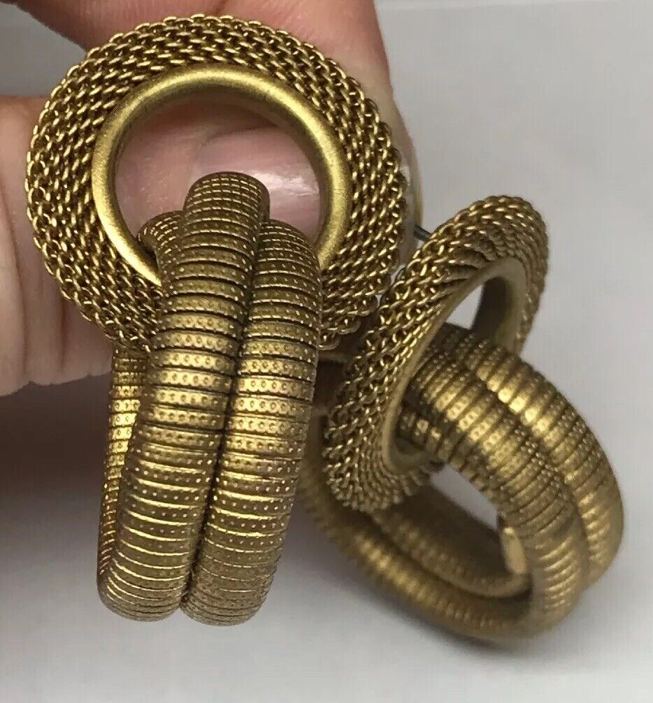 Vintage Gold Tone Mesh Ribbed Double Hoop Pierced Earrings