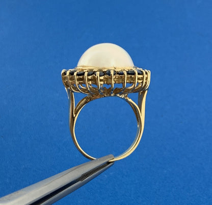 Vintage Designer 14K Yellow Gold Mabe Pearl Sapphire Halo Statement Cocktail Rin
