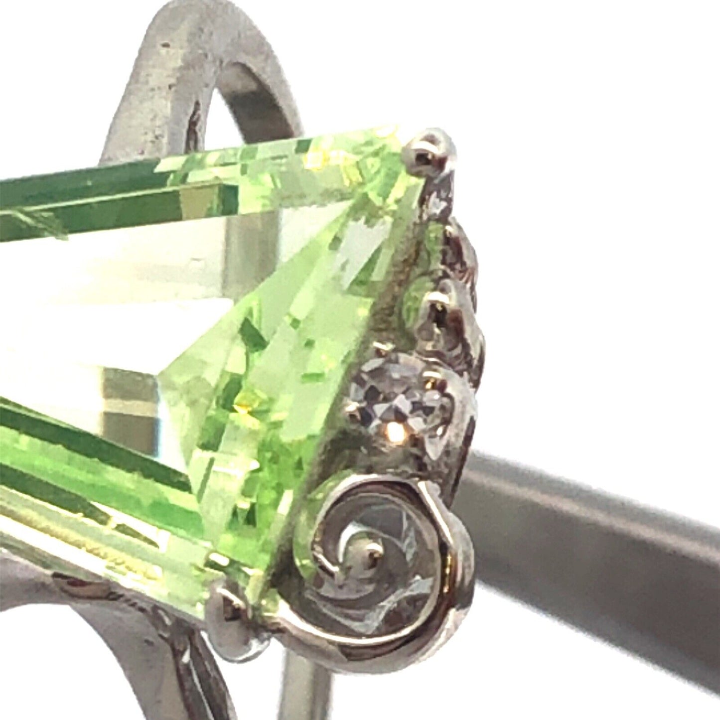 Vintage 14K White Gold Trapezoid Green Citrine White Amethyst Modernist Ring