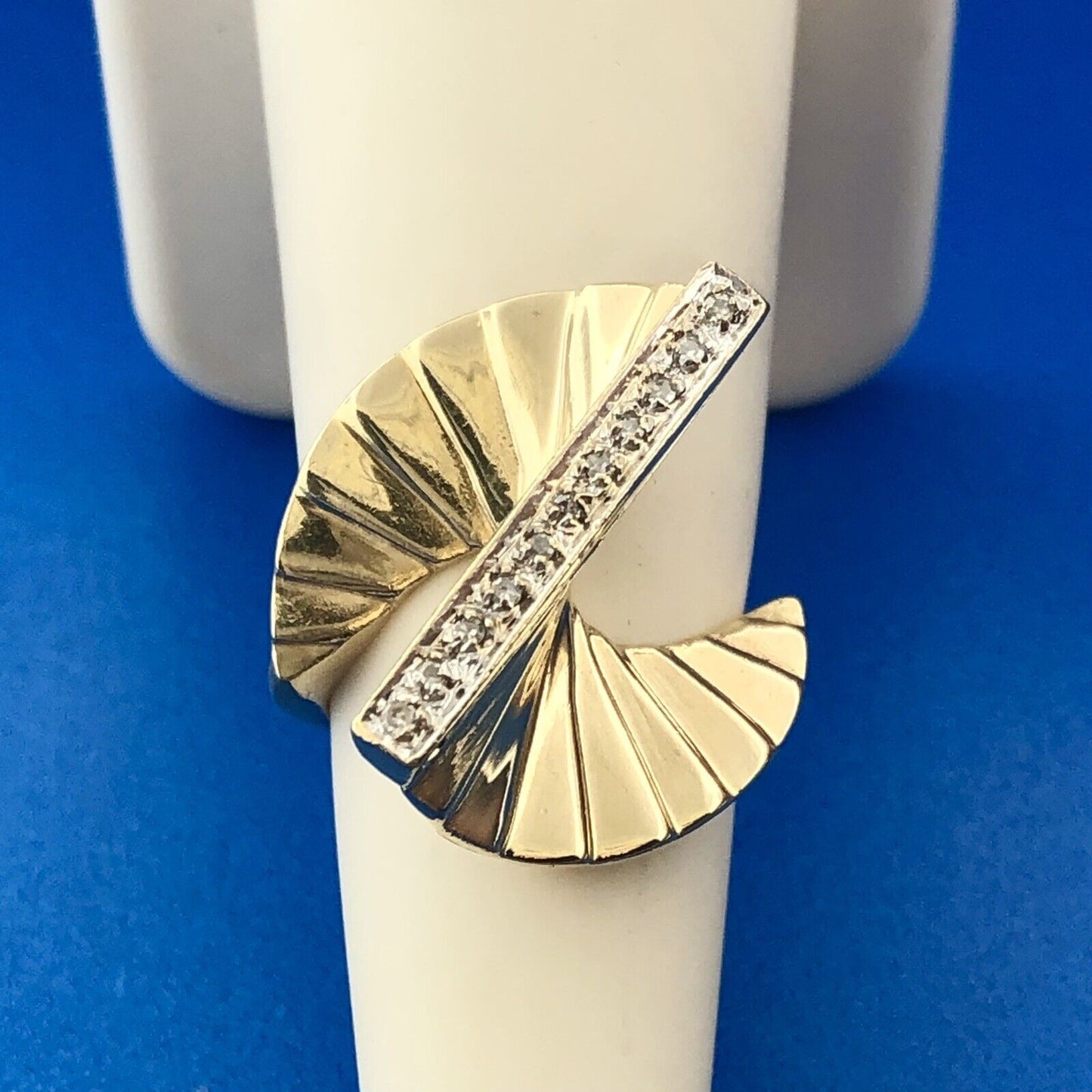 Unusual 10K Yellow Gold Diamond Spiral Fan Staircase Statement Cocktail Ring