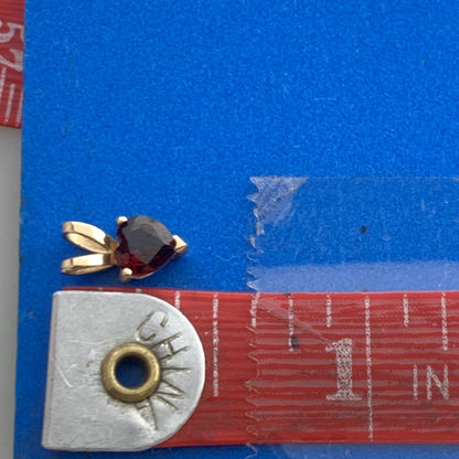 Estate 14K Yellow Gold Garnet Heart Petite Charm Pendant