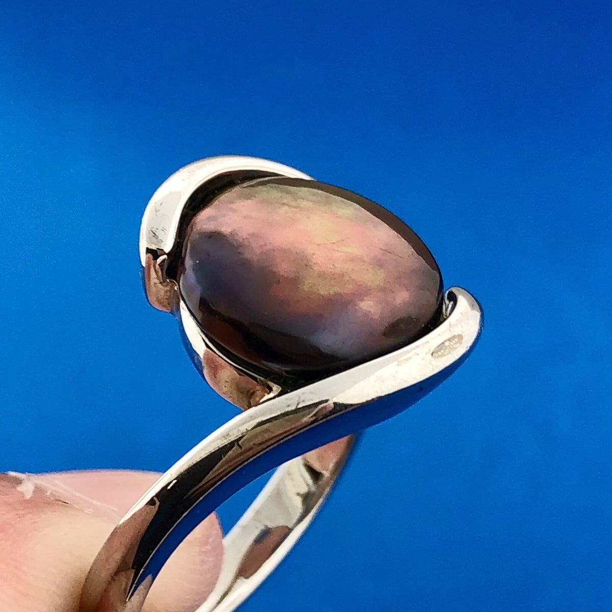 Designer 925 Sterling Silver Burgundy Abalone Cabochon Modernist Bypass Ring