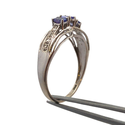 Designer STS 10K White Gold Oval Tanzanite Round Diamond Accent Cocktail Ring