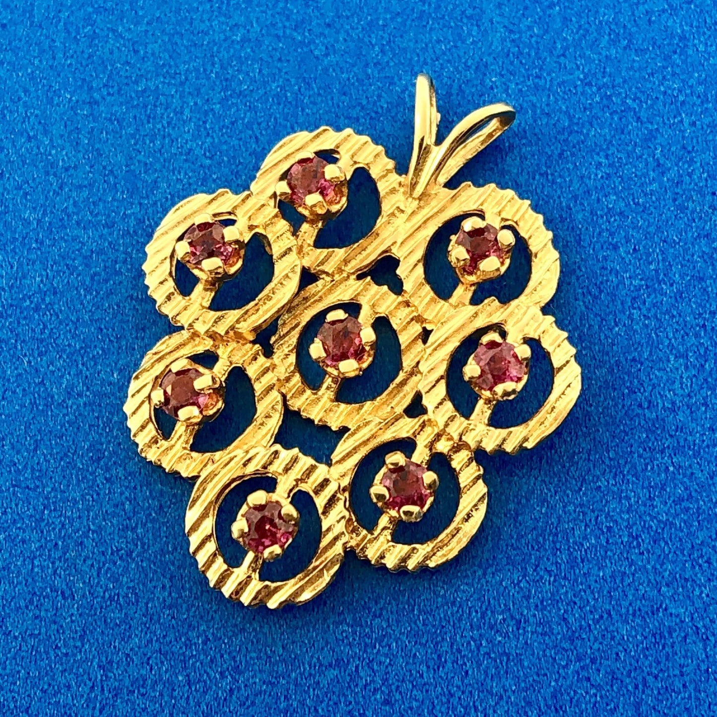 Vintage 14K Yellow Gold Ruby Free Form Circle Cluster Textured Drop Pendant
