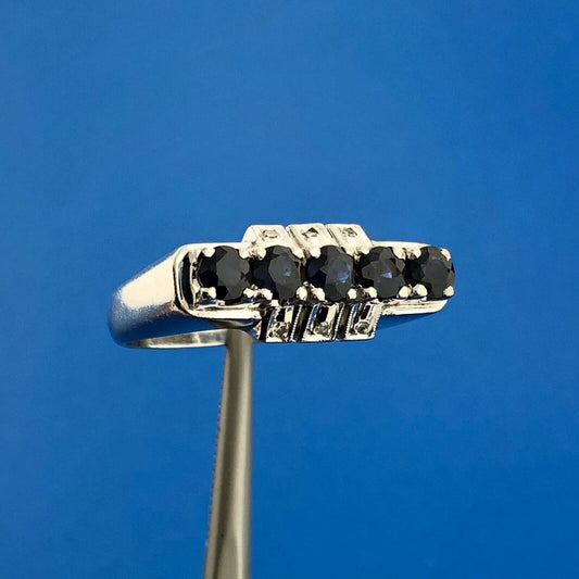 Gorgeous 10k White Gold Round Cut Sapphire Diamond Accent Channel Ring Size 6.5