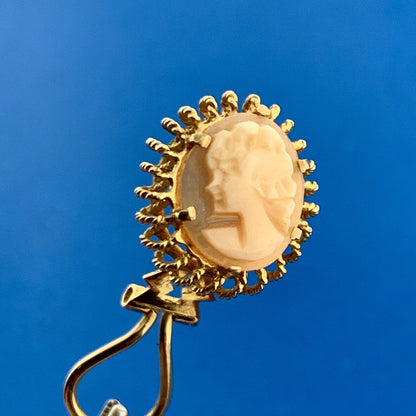 Gorgeous 14k Yellow Gold Orange Cameo Shell Rope Accent Omega Back Stud Earrings