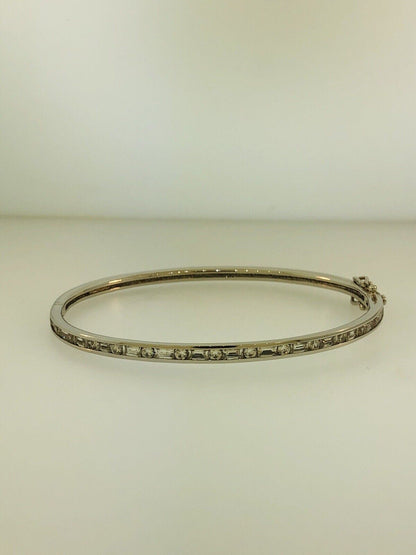 Designer SW Stunning Sterling Silver 925 Cubic Zirconia Hinged Bangle Bracelet