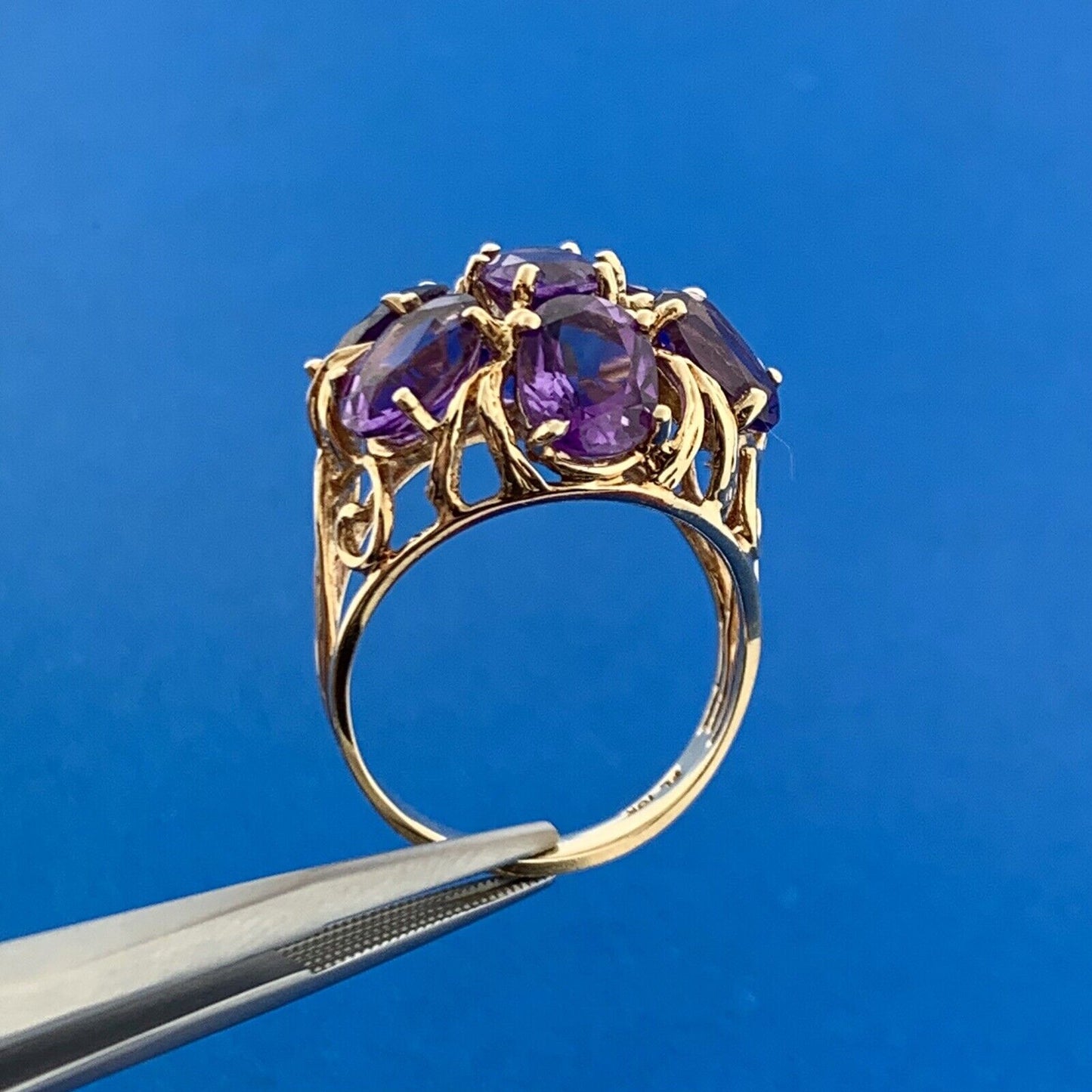Gorgeous 10k Yellow Gold Oval Cut Amethyst Cluster Openwork Dome Ring Size 7.75