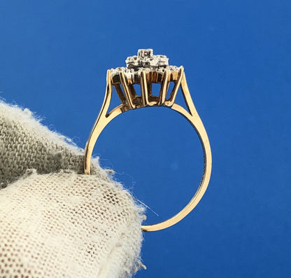 Gorgeous 10k Yellow Gold Round Cut Diamond Pointed Star Dome Ring Size 6.75
