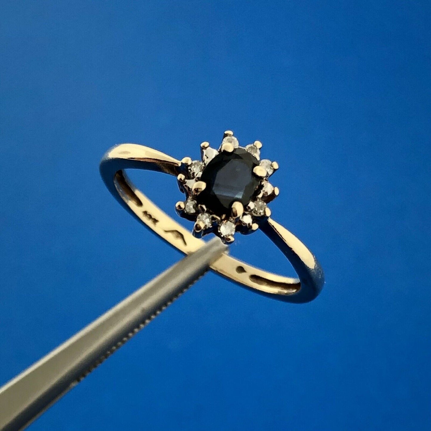 Gorgeous 10k Yellow Gold Oval Cut Sapphire Diamond Halo Small Ring Size 6.75