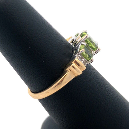 Stunning 10K Yellow Gold Oval Peridot Diamond Birthday Anniversary Ring