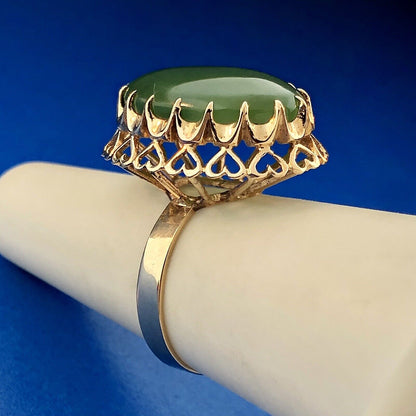 Estate 14K Yellow Gold Jade Jadeite Oval Cabochon Heart Scroll Cocktail Ring