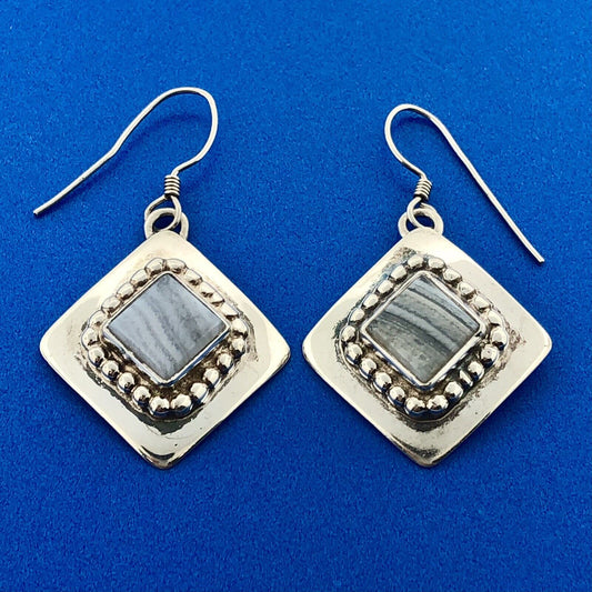 Lovely Sterling Silver 925 Cabochon Gray Lace Agate Square Dangle Hook Earrings