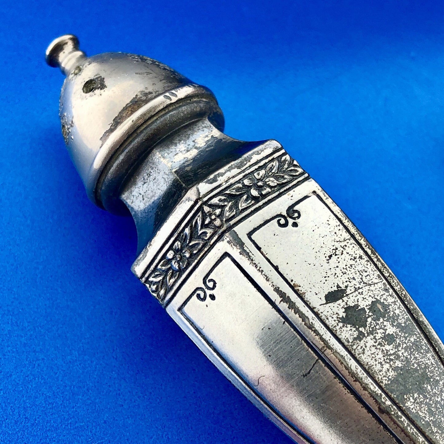 Vtg Quaker Silver Company Etched Silver Tone Salt Pepper Shakers In Original Box