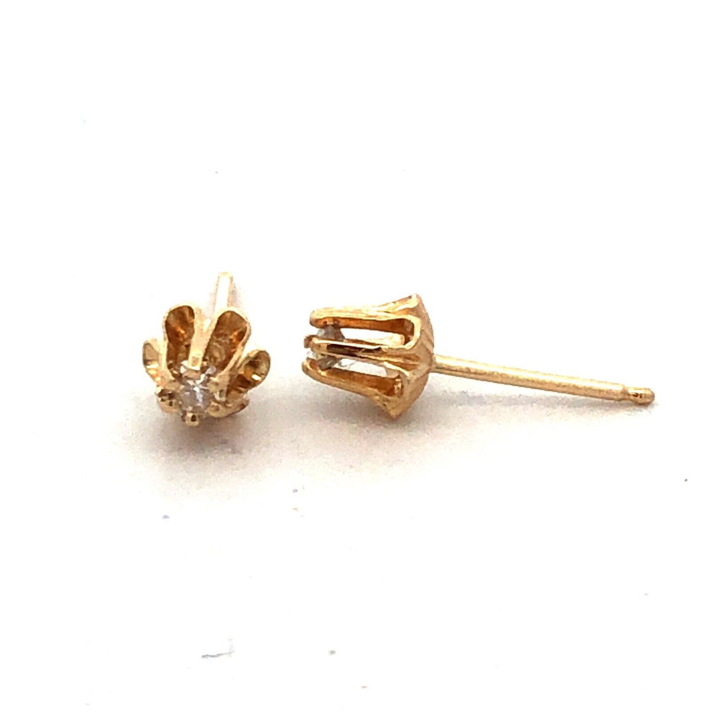 14K Yellow Gold Round Diamond Buttercup Flower Solitaire Stud Earrings