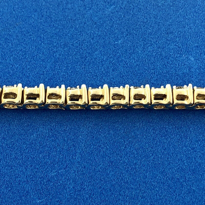 Beautiful 10K Yellow Gold Round Diamond 2.0 TCW Tennis Bracelet New With Tags