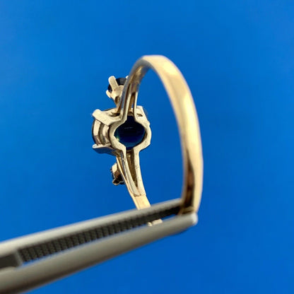 Vintage 14K Yellow Gold Oval Sapphire Solitaire Accented September Occasion Ring