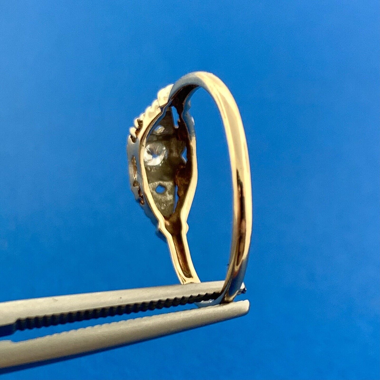 Designer Garland 14k Yellow Gold Round Cut Diamond Regal Setting Ring Size 6