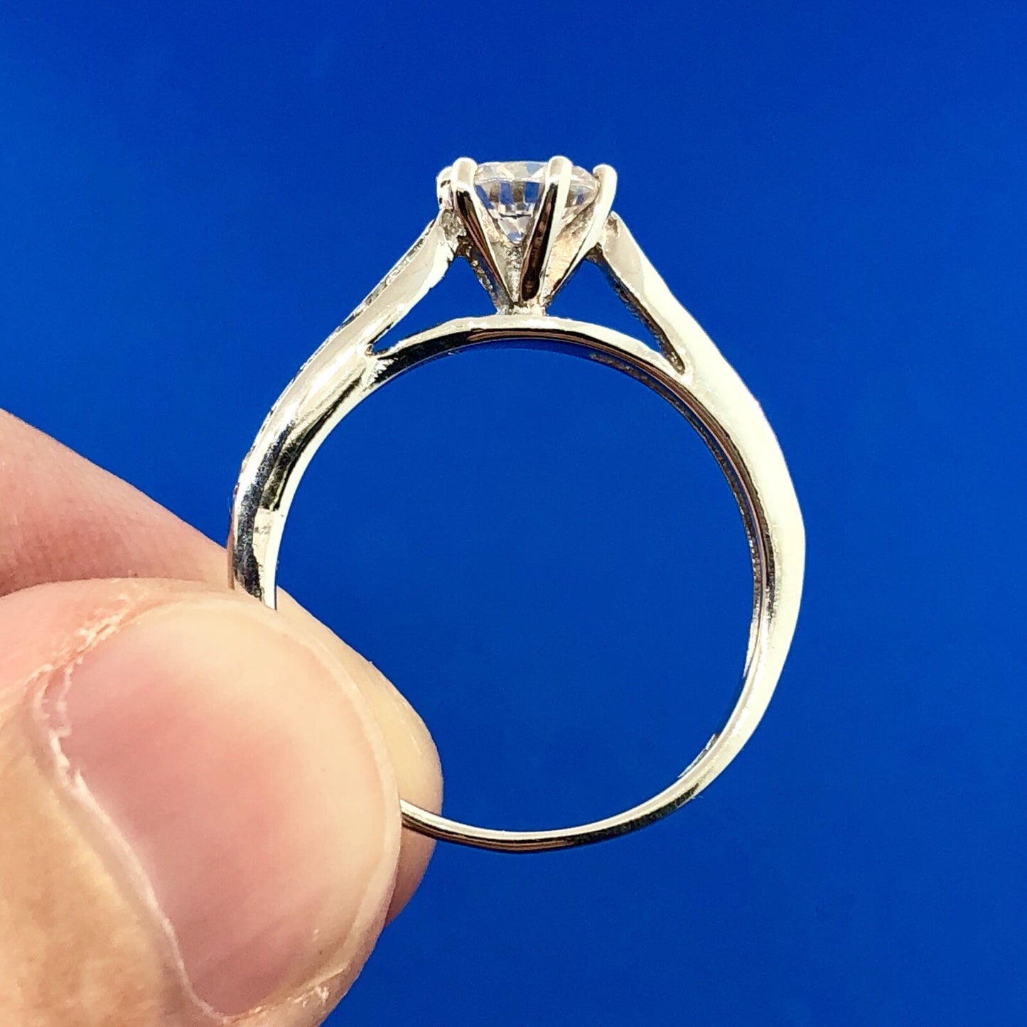 Spectacular 925 Sterling Silver Cubic Zirconium Diamond Accent Engagement Ring