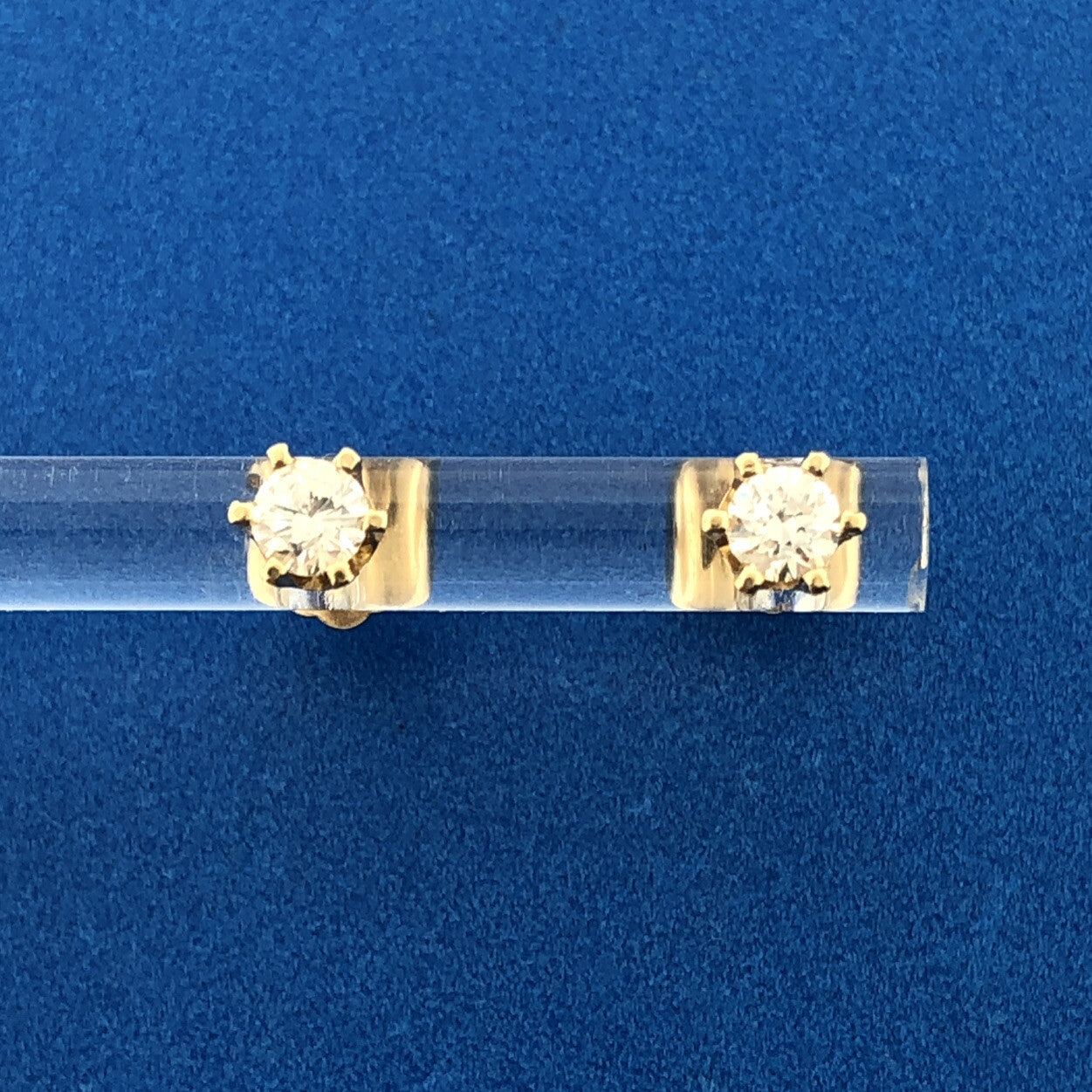 Gorgeous 14k Yellow Gold Round Cut Diamond .25tcw 1/4  Stud Earring Pair