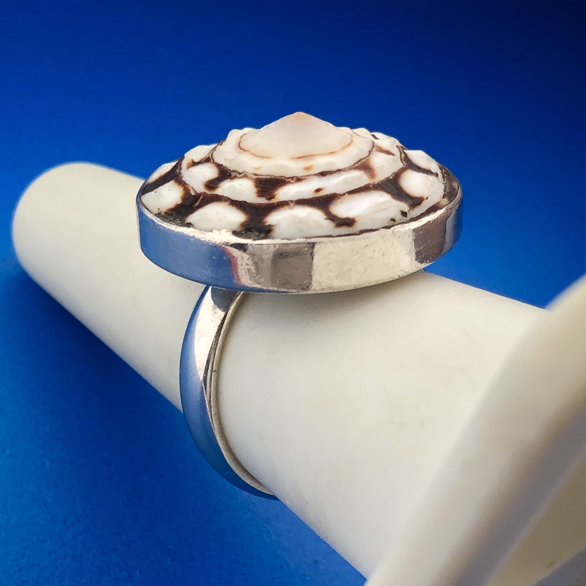 Awesome 925 Sterling Silver Spiral Shell Round Top Statement Adjustable Ring