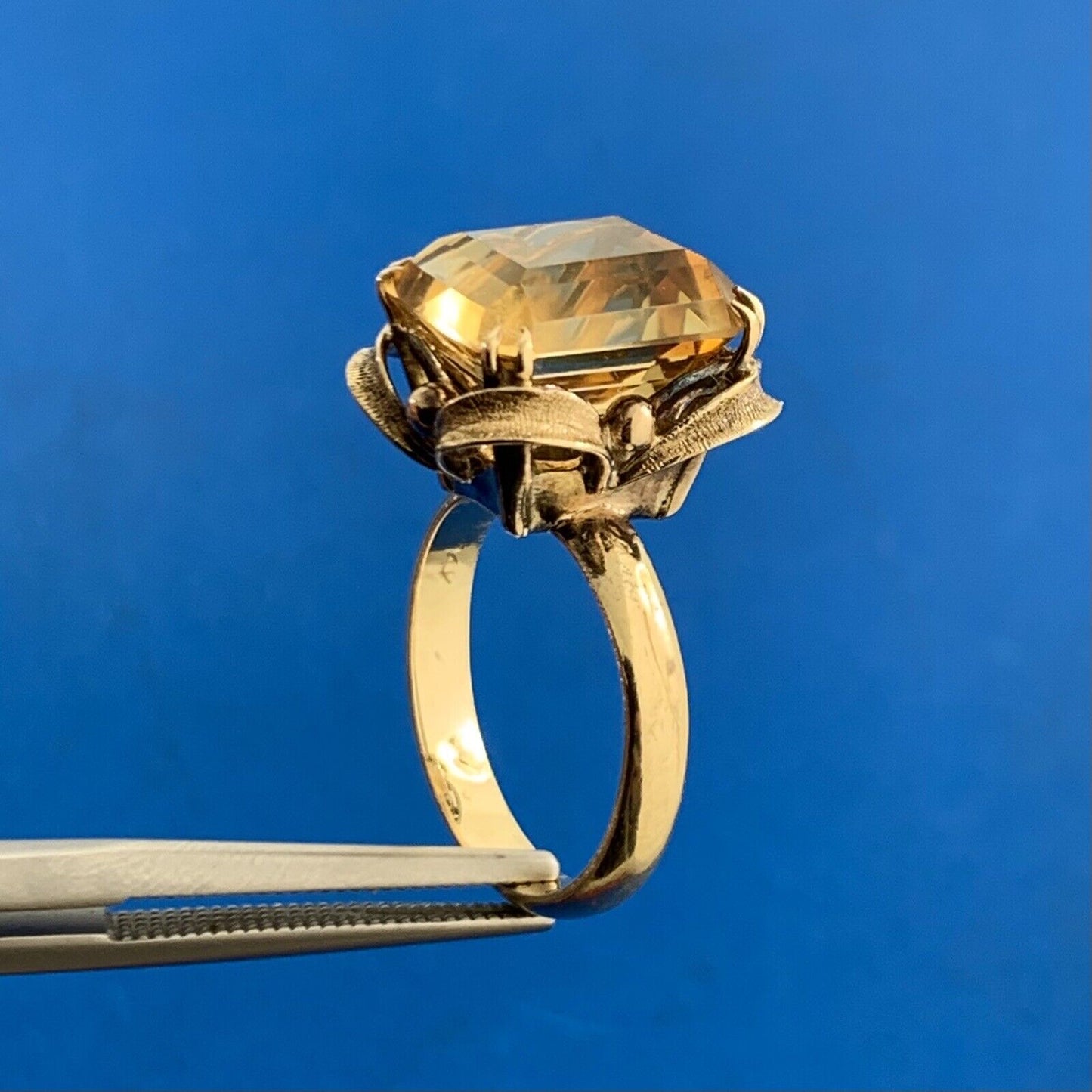 Vintage 14K Yellow Gold Emerald Cut Citrine Solitaire Cocktail Ring