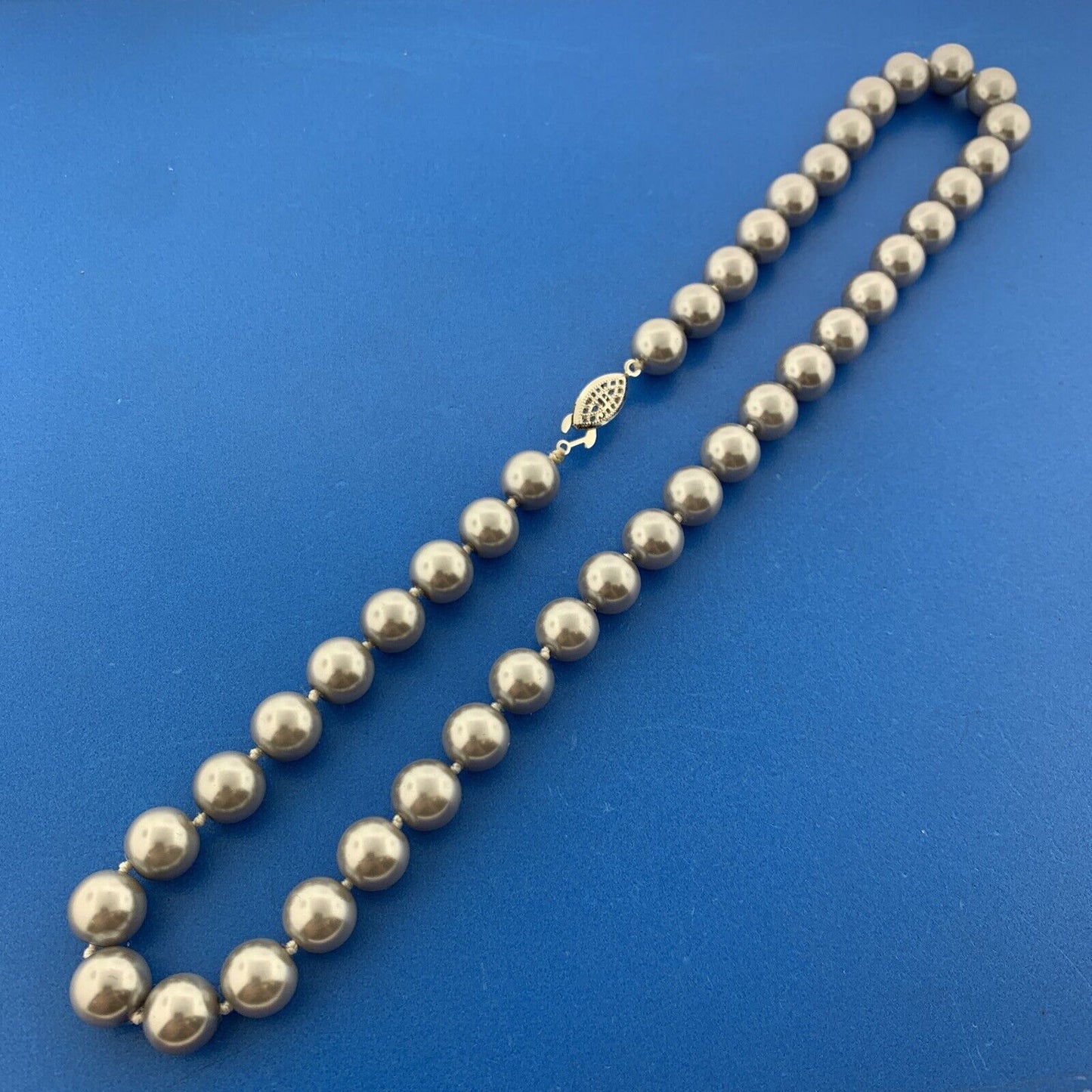 Vintage Silver Tone Hand Knotted Grey Glass Pearl Beaded Necklace 9.7mm