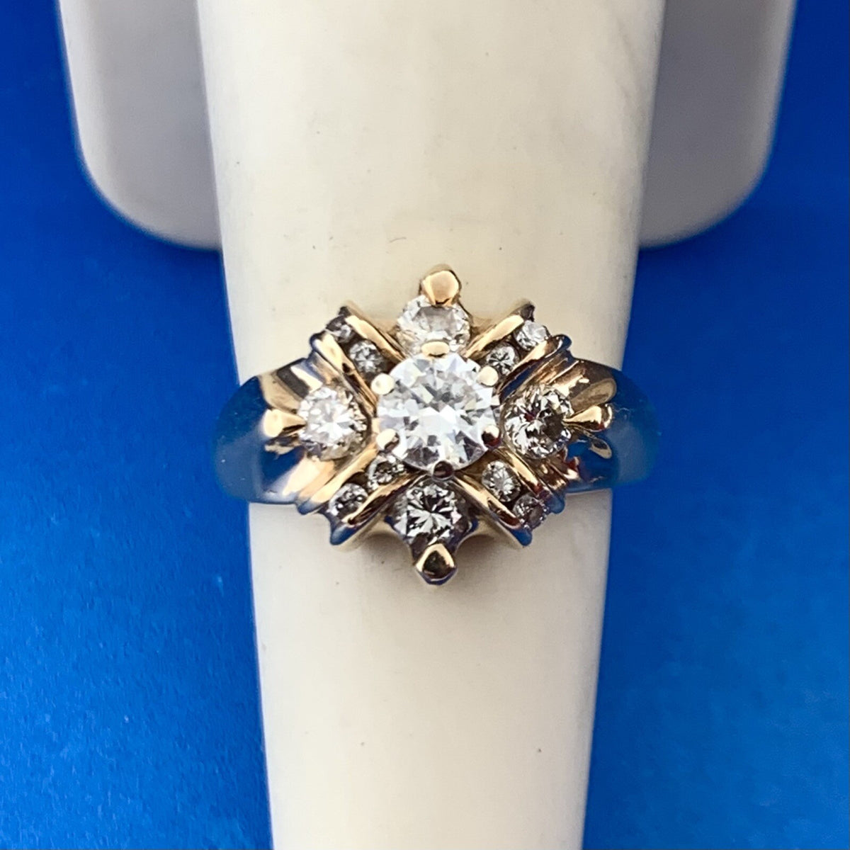 Gorgeous 14k Yellow Gold Round Cut Diamond Multi-Level X Cluster Ring Size 5.5
