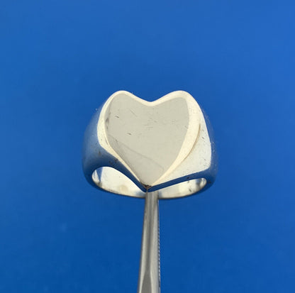 Vintage Mexico 925 Sterling Silver Polished Modernist Heart Love Romance Ring