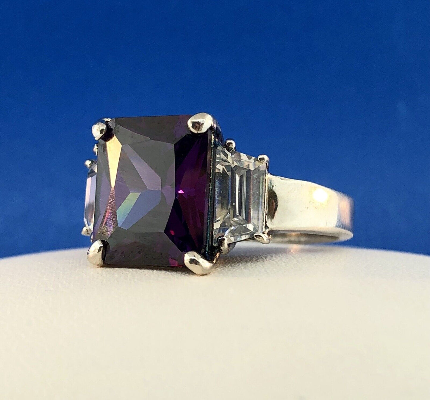 Dramatic Sterling Silver 925 Purple White CZ Statement Fashion Cocktail Ring