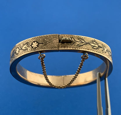 Antique Victoria Gold Filled Floral Etched Textured Hinged Bangle Bracelet