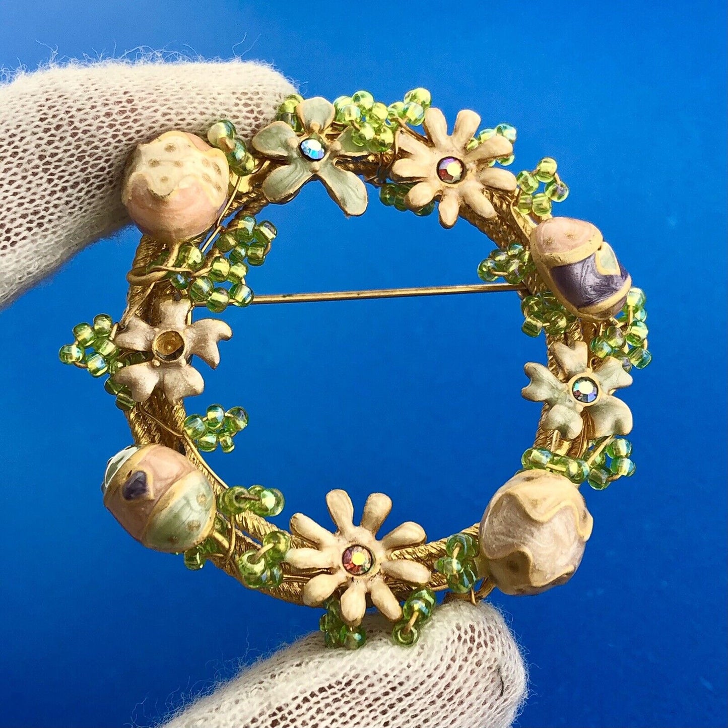 Gorgeous Gold Toned Rhinestone Glass Spring Easter Floral Wreath Pin Brooch
