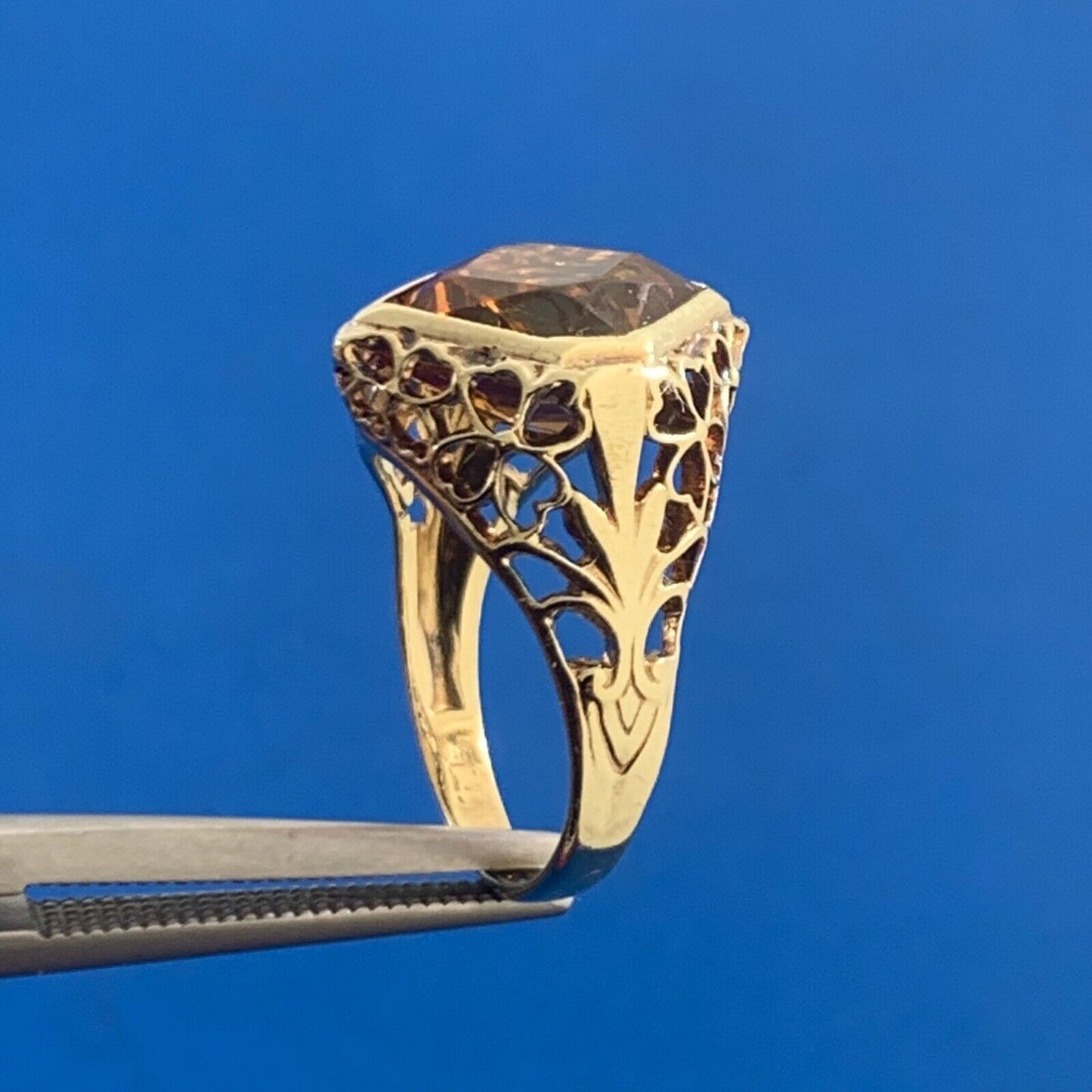 Vintage 14K Yellow Gold Square Cognac Citrine Heart Scroll Cocktail Ring