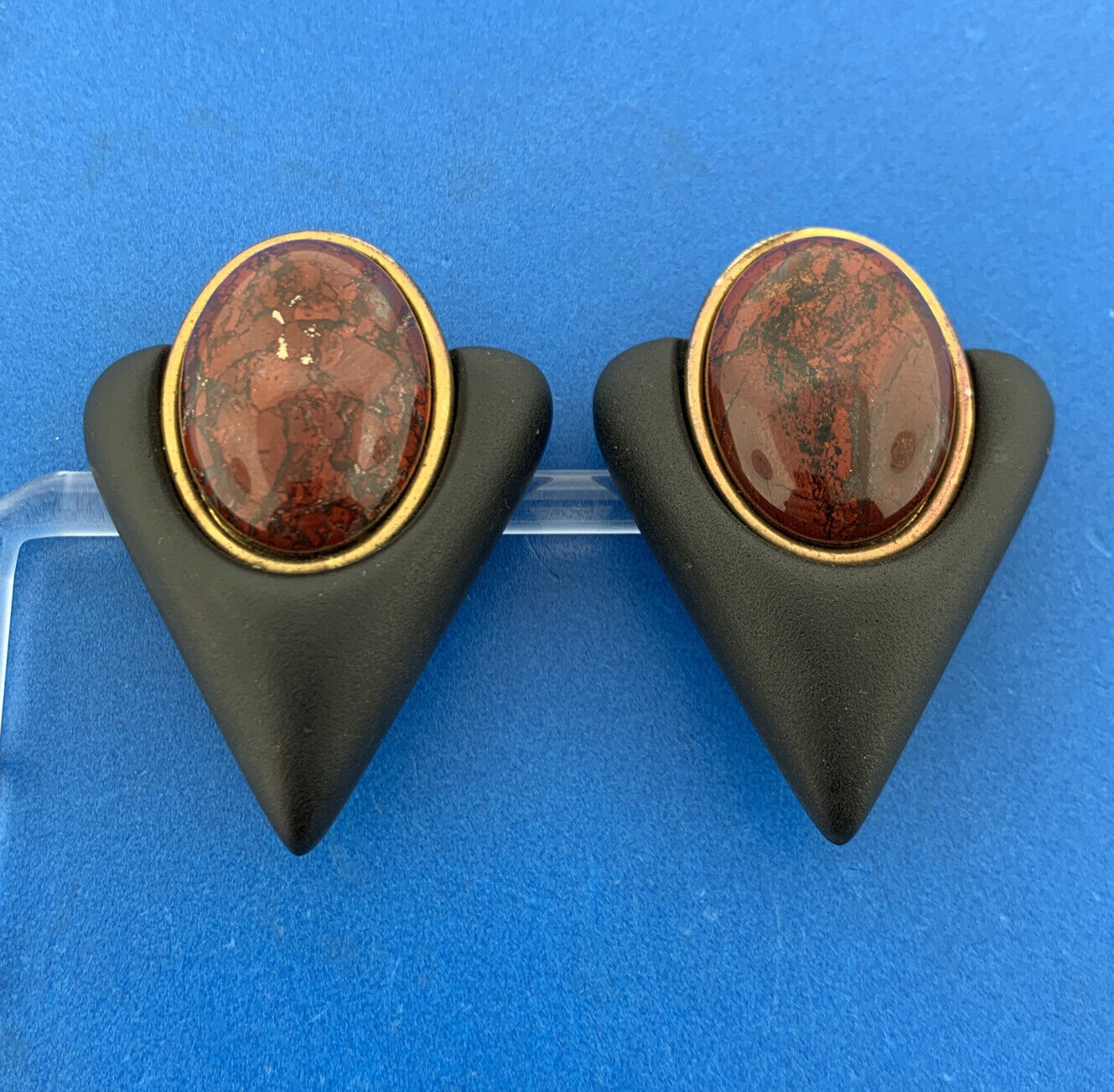 Vintage Modernist Red Jasper Black Resin Triangular Statement Clip On Earrings