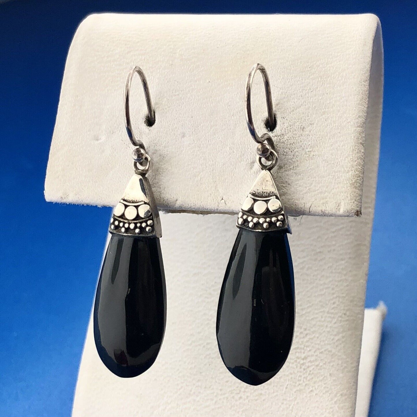 Modernist 925 Sterling Silver Black Resin Pear Beadwork Drop Dangle Earrings
