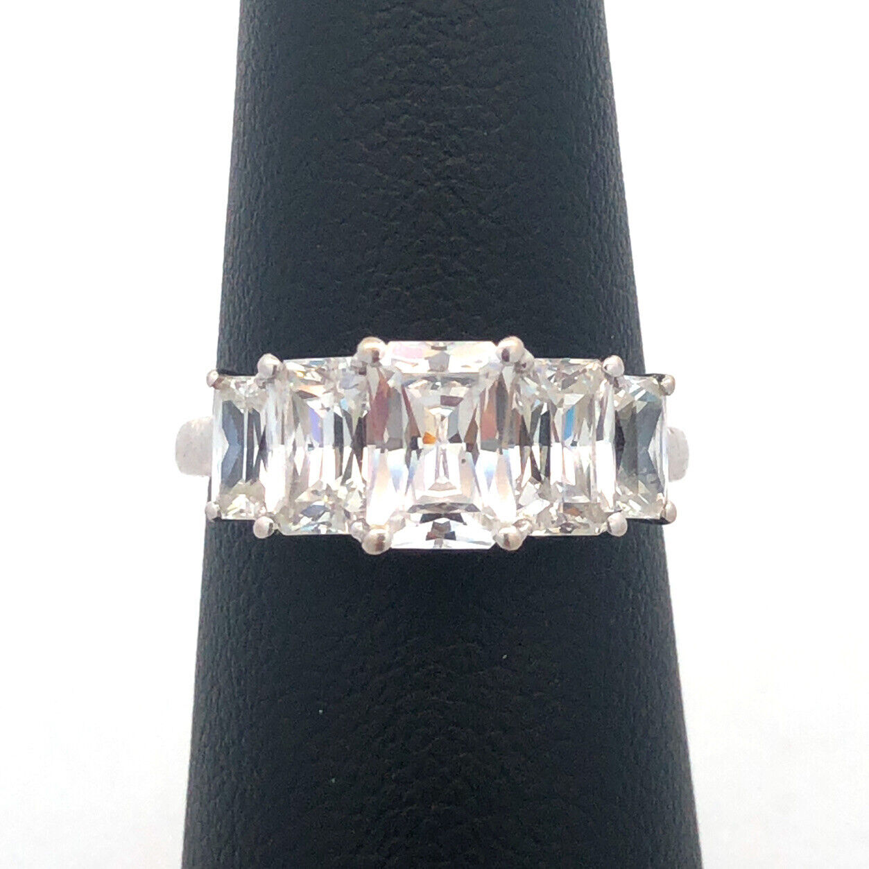Gorgeous 14k White Gold Radiant Cut Sparkling CZ Prong Engagement Ring Size 6