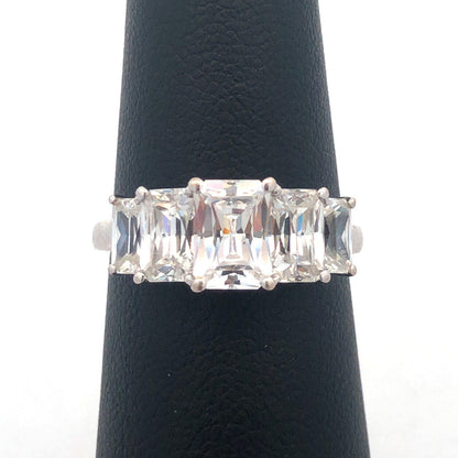 Gorgeous 14k White Gold Radiant Cut Sparkling CZ Prong Engagement Ring Size 6