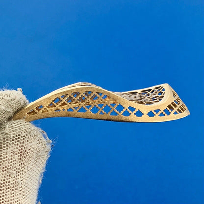 Gorgeous Italian 18k Yellow Gold Openwork Floral Bloom Teardrop Dangle Pendant