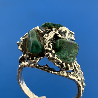 Vintage Artisan Sterling Silver Malachite Hand Wrought Textured Free Form Ring